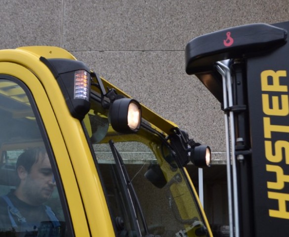 Voorzijde_heftruck_8c8